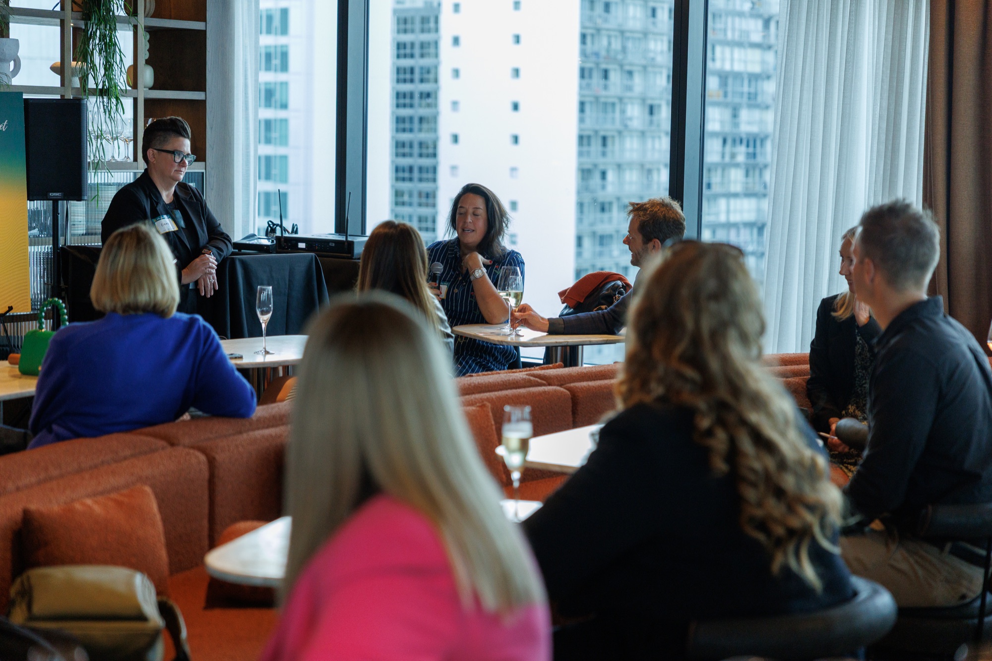 Guests in conversation at the Auckland Founding Members Lunch